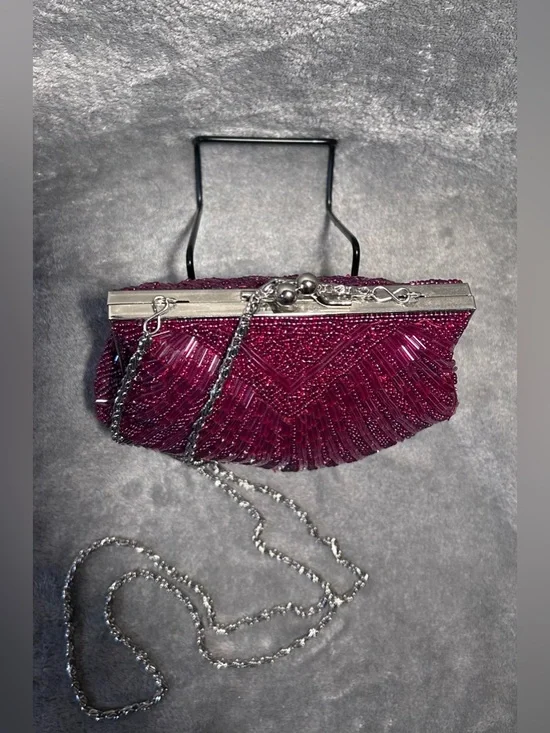 Retro Mini Purple Beaded Shell Bag on Silver Chain - Picture 7 of 13